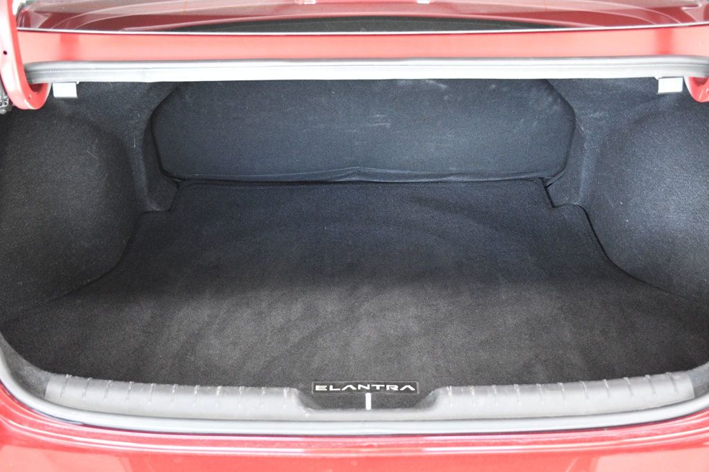 2023 Hyundai Elantra SEL IVT - 22933284 - 11