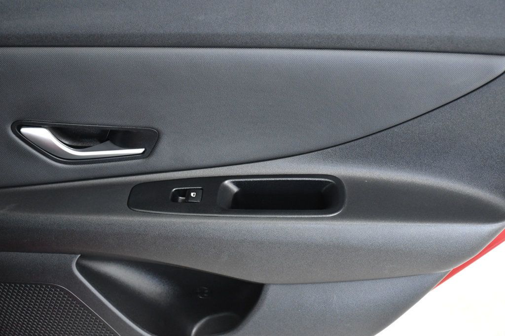 2023 Hyundai Elantra SEL IVT - 22933284 - 13