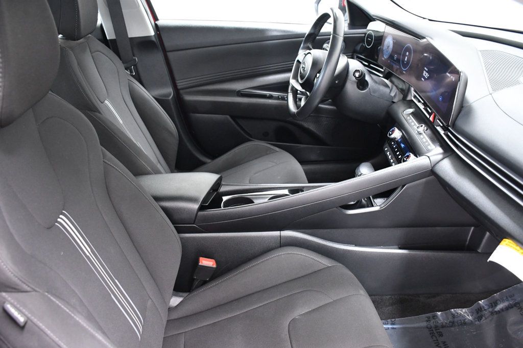 2023 Hyundai Elantra SEL IVT - 22933284 - 14