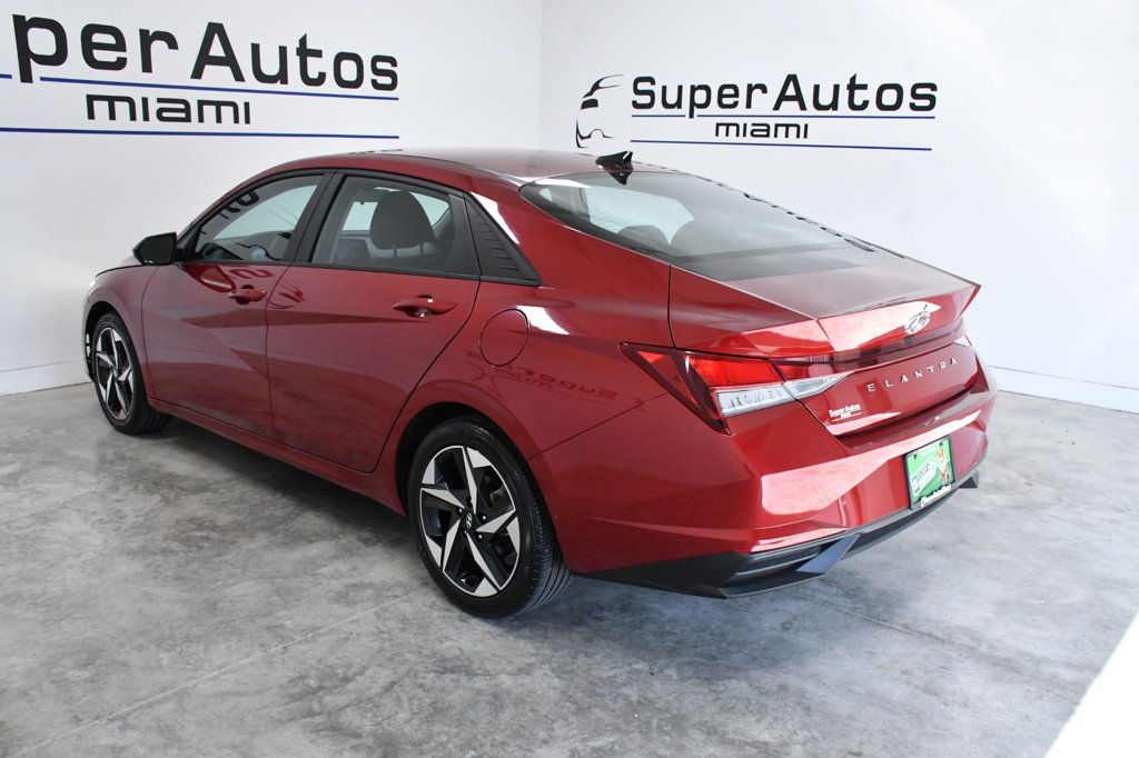 2023 Hyundai Elantra SEL IVT - 22933284 - 4