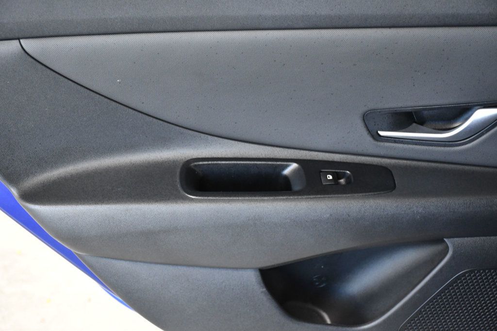 2023 Hyundai Elantra SEL IVT - 22966706 - 10