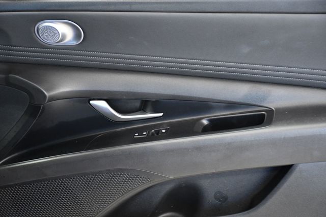 2023 Hyundai Elantra SEL IVT - 22966706 - 17