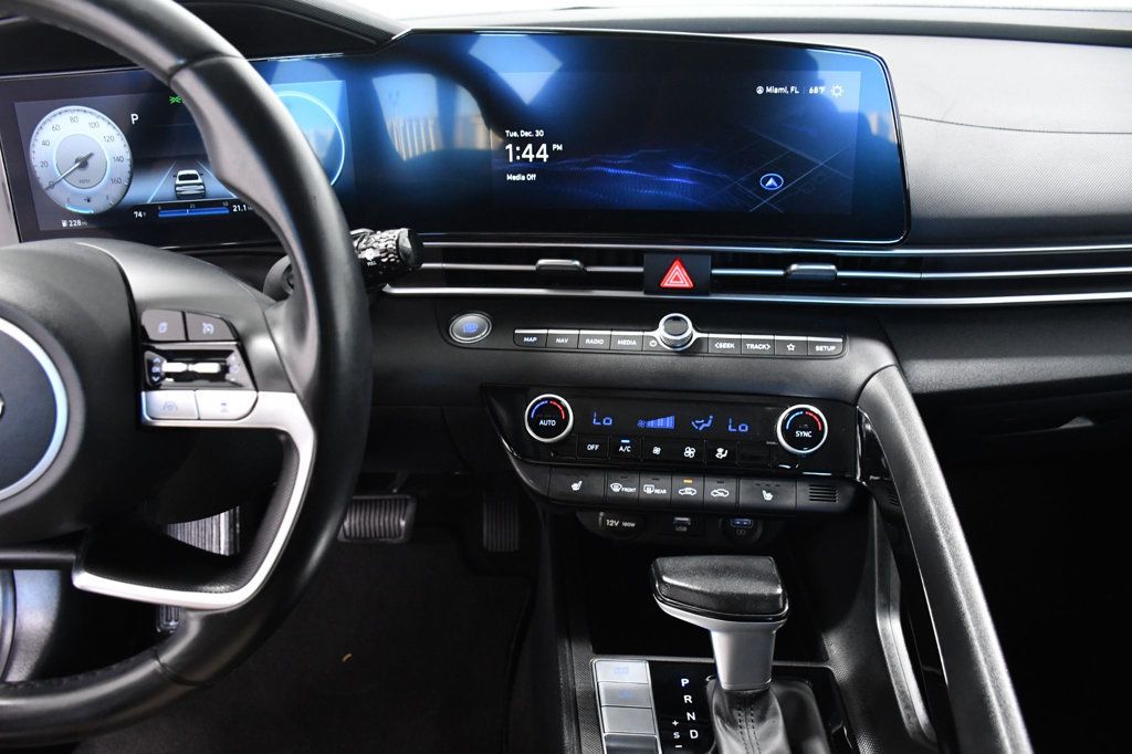 2023 Hyundai Elantra SEL IVT - 22966706 - 23