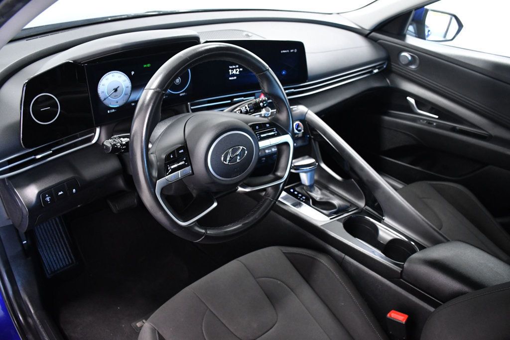 2023 Hyundai Elantra SEL IVT - 22966706 - 7