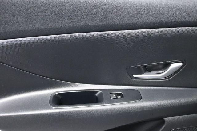 2023 Hyundai Elantra SEL IVT - 23024164 - 9