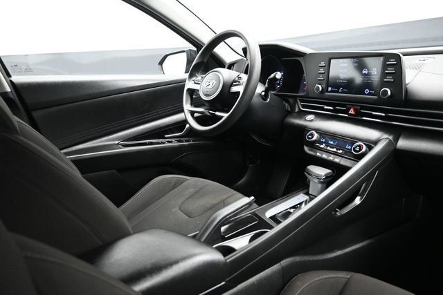 2023 Hyundai Elantra SEL IVT - 23024164 - 12