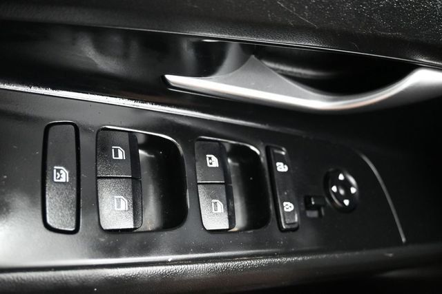 2023 Hyundai Elantra SEL IVT - 23024164 - 23