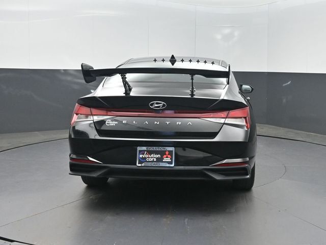 2023 Hyundai Elantra SEL IVT - 23024164 - 25