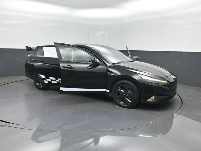 2023 Hyundai Elantra SEL IVT - 23024164 - 32