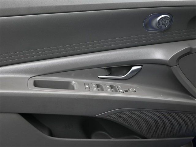 2023 Hyundai Elantra SEL IVT - 22965838 - 10