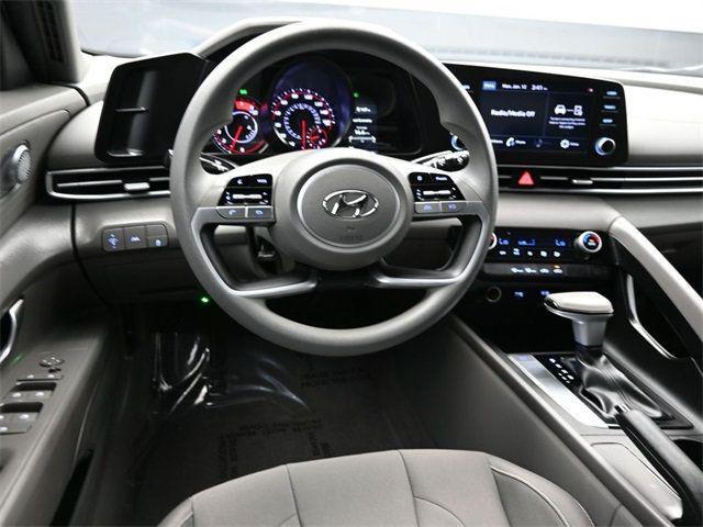 2023 Hyundai Elantra SEL IVT - 22965838 - 16