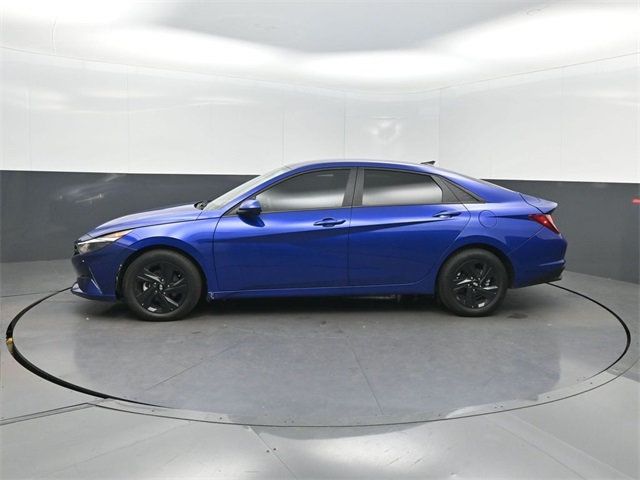 2023 Hyundai Elantra SEL IVT - 22965838 - 1