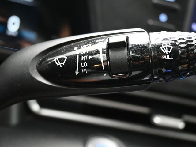 2023 Hyundai Elantra SEL IVT - 23003160 - 18