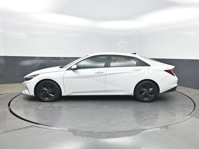2023 Hyundai Elantra SEL IVT - 23003160 - 1