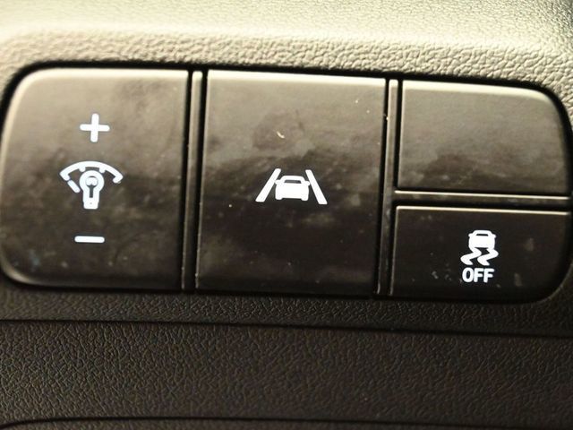 2023 Hyundai Elantra SEL IVT - 23003160 - 20