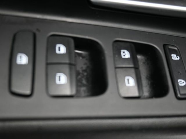 2023 Hyundai Elantra SEL IVT - 23003160 - 21