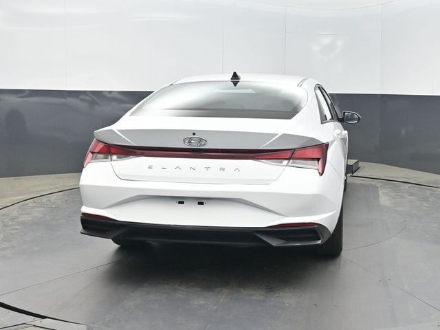2023 Hyundai Elantra SEL IVT - 23003160 - 27