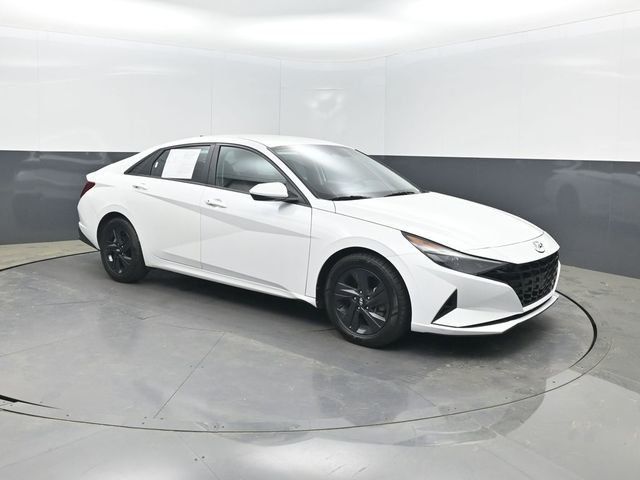 2023 Hyundai Elantra SEL IVT - 23003160 - 30