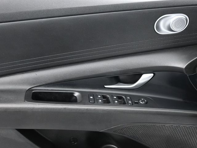 2023 Hyundai Elantra SEL IVT - 23003160 - 6