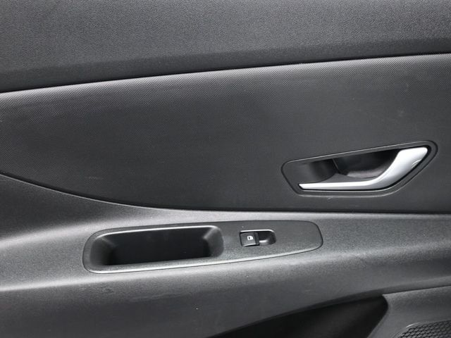 2023 Hyundai Elantra SEL IVT - 23003160 - 8