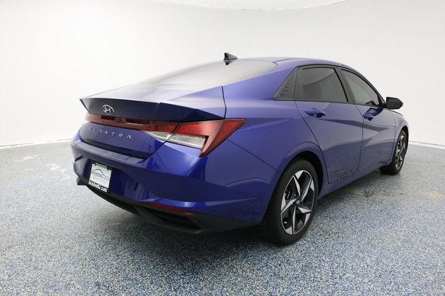 2023 Hyundai Elantra SEL IVT - 22937615 - 2