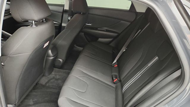 2023 Hyundai Elantra SEL IVT - 22941443 - 19