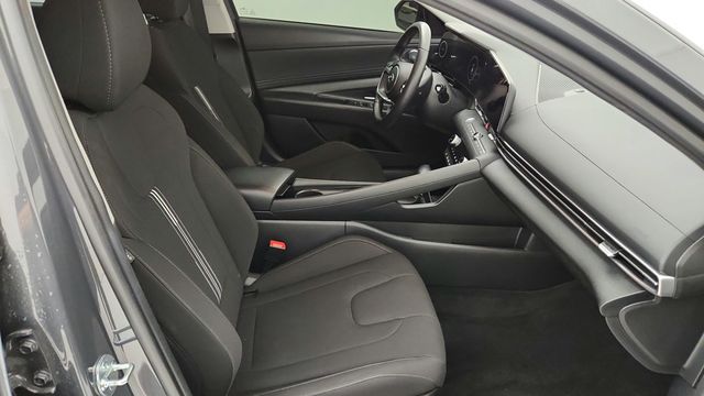 2023 Hyundai Elantra SEL IVT - 22941443 - 22