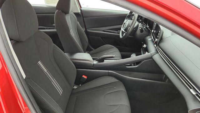 2023 Hyundai Elantra SEL IVT - 22942583 - 23
