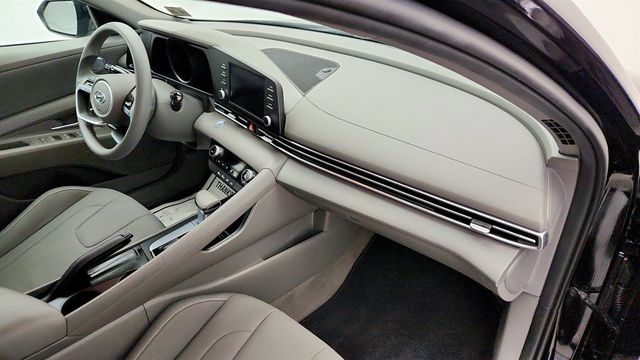 2023 Hyundai Elantra SEL IVT - 22966719 - 23