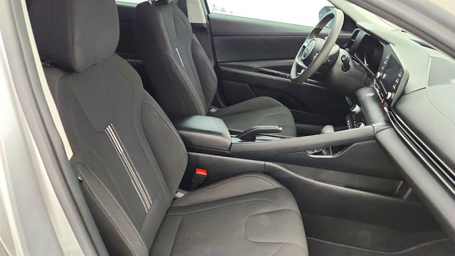 2023 Hyundai Elantra SEL IVT - 22975420 - 21