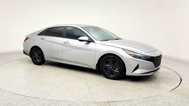 2023 Hyundai Elantra SEL IVT - 22975420 - 2