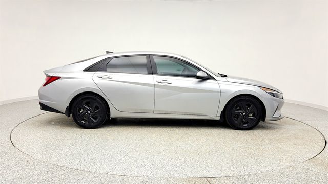 2023 Hyundai Elantra SEL IVT - 22975420 - 3