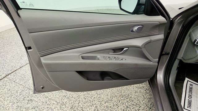 2023 Hyundai Elantra SEL IVT - 23044036 - 9