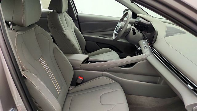 2023 Hyundai Elantra SEL IVT - 23044036 - 23