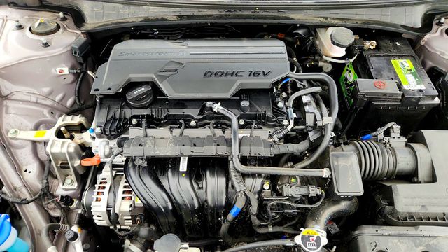 2023 Hyundai Elantra SEL IVT - 23044036 - 26