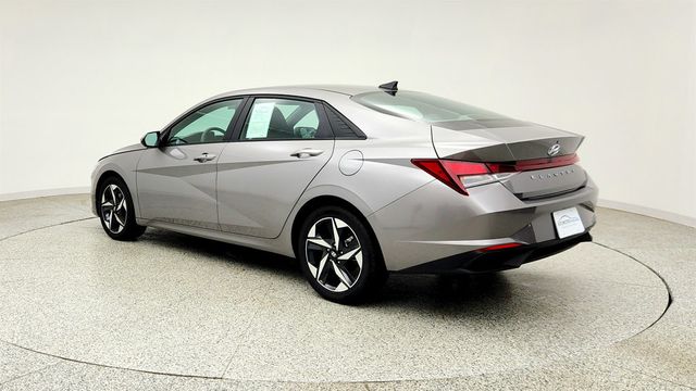 2023 Hyundai Elantra SEL IVT - 23044036 - 6