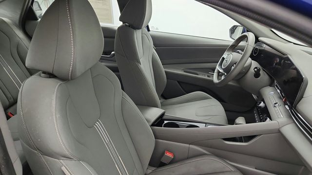 2023 Hyundai Elantra SEL IVT - 23047021 - 21