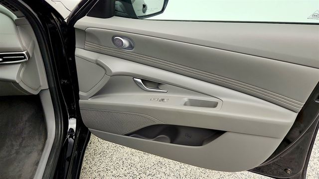 2023 Hyundai Elantra SEL IVT (SULEV) w/ Convenience Package - 23081773 - 22