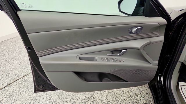 2023 Hyundai Elantra SEL IVT w/ Convenience Package - 23024412 - 9
