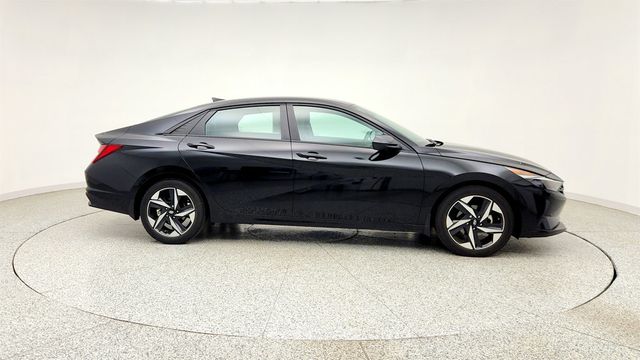 2023 Hyundai Elantra SEL IVT w/ Convenience Package - 23024412 - 3