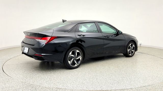 2023 Hyundai Elantra SEL IVT w/ Convenience Package - 23024412 - 4