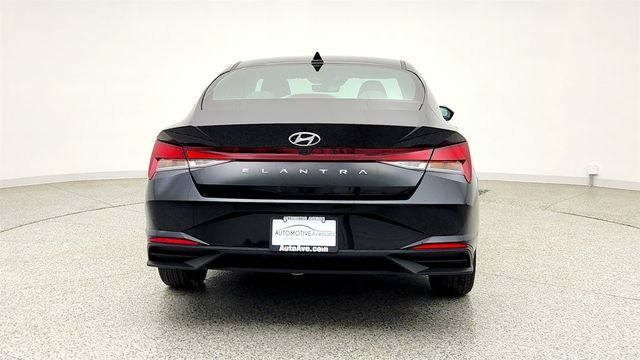 2023 Hyundai Elantra SEL IVT w/ Convenience Package - 23024412 - 5