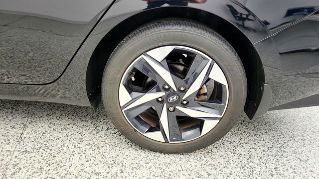 2023 Hyundai Elantra SEL IVT w/ Convenience Package - 23024412 - 8
