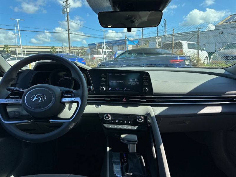 2023 Hyundai Elantra Hybrid Blue DCT - 22970146 - 13