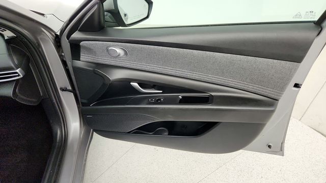 2023 Hyundai Elantra Hybrid Limited DCT - 22951182 - 25