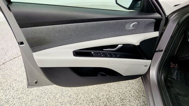 2023 Hyundai Elantra Hybrid Limited DCT - 23028001 - 10