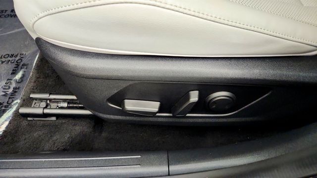 2023 Hyundai Elantra Hybrid Limited DCT - 23028001 - 11