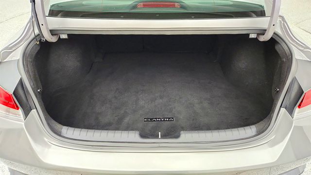 2023 Hyundai Elantra Hybrid Limited DCT - 23028001 - 22