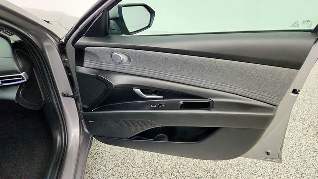 2023 Hyundai Elantra Hybrid Limited DCT - 23028001 - 26