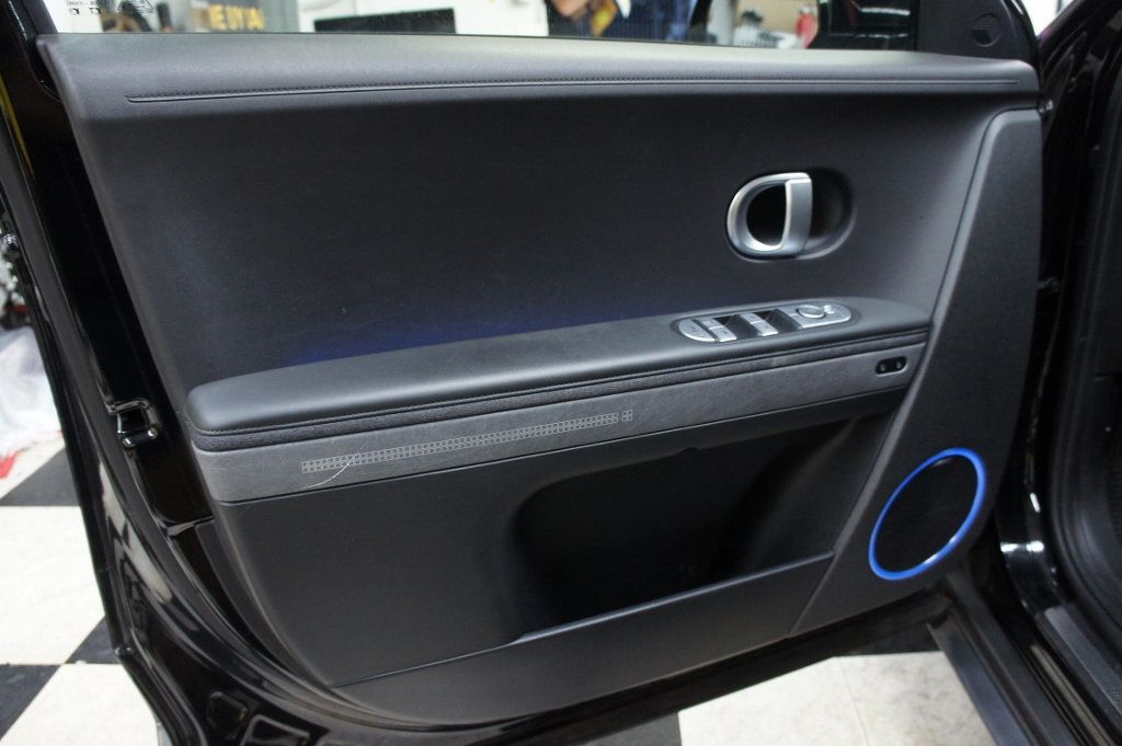 2023 Hyundai IONIQ 5 1-Owner, AWD, LIMITED, FULLY LOADED - 22987087 - 29